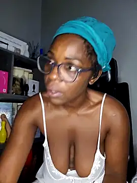 Shaniko89 online show from March 2026 06:03:01 AM