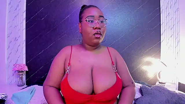 Snapshot of Darnellqueen chatting on November 2025 04:05:01 AM Darnellqueen online show from November 2025 04:05:01 AM