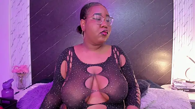 Darnellqueen online show from September 2025 01:10:02 AM