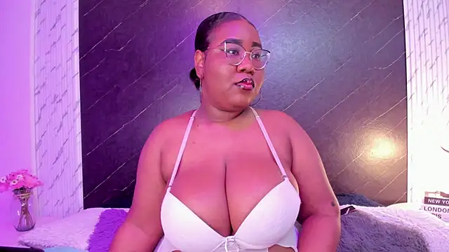 Darnellqueen online show from October 2025 03:22:01 AM