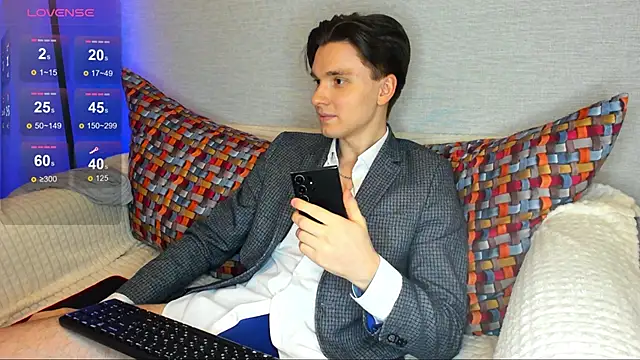 Snapshot of maxboy4 chatting on February 2025 11:19:02 PM maxboy4 online show from February 2025 11:19:02 PM