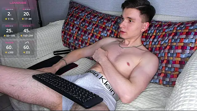 Snapshot of maxboy4 chatting on December 2024 12:27:01 PM maxboy4 online show from December 2024 12:27:01 PM