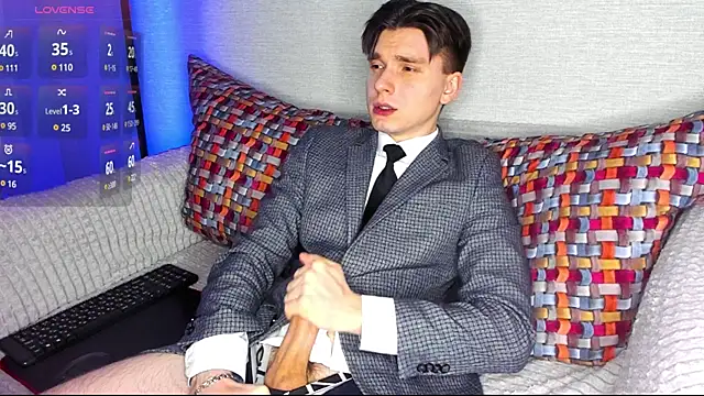 Snapshot of maxboy4 chatting on January 2025 03:44:01 PM maxboy4 online show from January 2025 03:44:01 PM