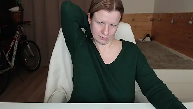 Snapshot of Exponent_5 chatting on December 2024 12:02:01 AM Exponent 5 online show from December 2024 12:02:01 AM