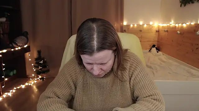 Snapshot of Exponent_5 chatting on February 2025 09:05:02 PM Exponent 5 online show from February 2025 09:05:02 PM