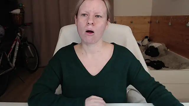 Snapshot of Exponent_5 chatting on December 2024 05:32:02 PM Exponent 5 online show from December 2024 05:32:02 PM