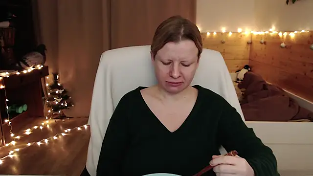 Snapshot of Exponent_5 chatting on January 2025 08:32:02 PM Exponent 5 online show from January 2025 08:32:02 PM