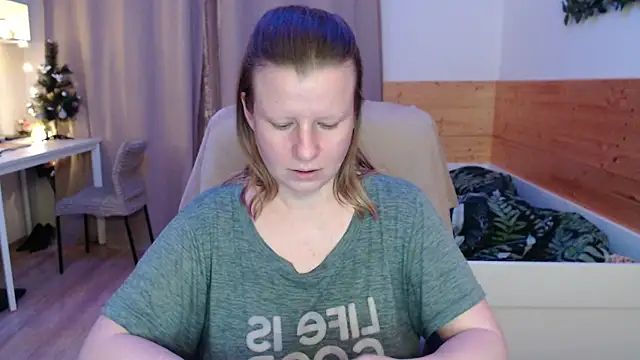 Snapshot of Exponent_5 chatting on February 2026 05:53:02 PM Exponent 5 online show from February 2026 05:53:02 PM