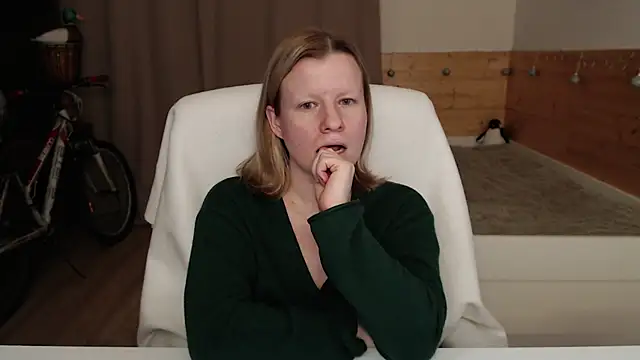 Snapshot of Exponent_5 chatting on December 2024 08:39:02 PM Exponent 5 online show from December 2024 08:39:02 PM