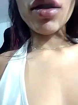 Snapshot of lara_murphy chatting on November 2025 08:42:02 PM lara murphy online show from November 2025 08:42:02 PM