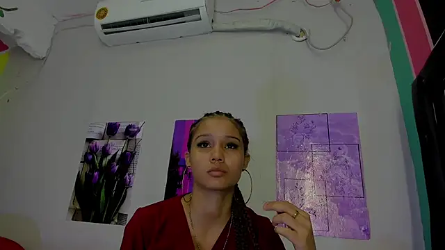 MarianaManzur online show from March 2025 01:18:02 PM