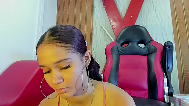 MarianaManzur online show from February 2026 05:01:02 PM