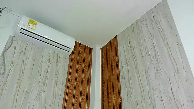 MarianaManzur online show from November 2025 07:40:01 PM