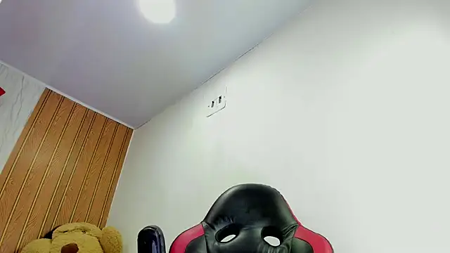 MarianaManzur online show from March 2026 07:26:02 PM