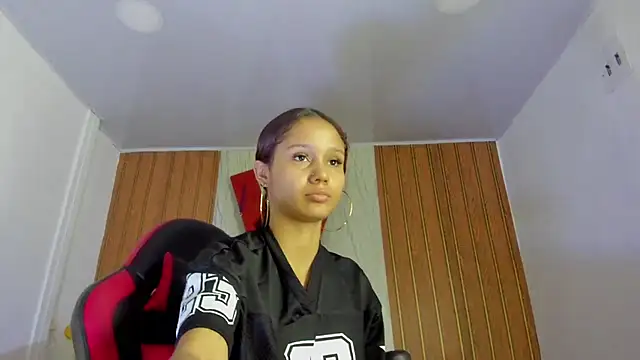 MarianaManzur online show from January 2026 04:47:02 PM