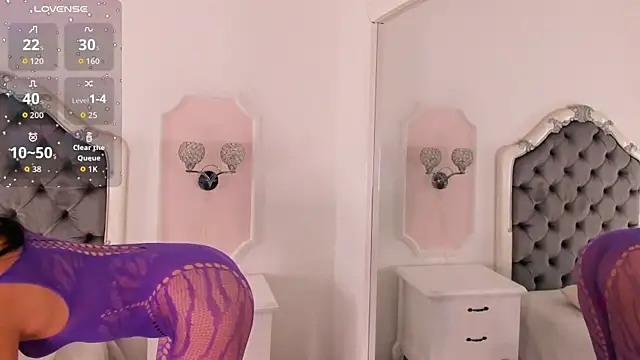 Valentina Ross  online show from March 2026 12:09:01 PM