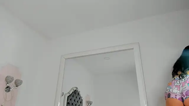 Valentina Ross  online show from February 2026 12:07:01 PM