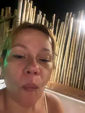 Snapshot of MilfClarett chatting on October 2025 01:42:02 AM MilfClarett online show from October 2025 01:42:02 AM