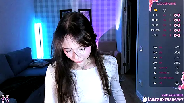 lialiliaa online show from December 2025 06:16:02 AM