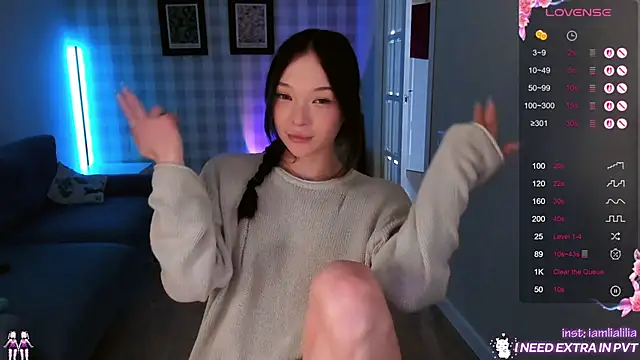 lialiliaa online show from February 2026 12:37:01 PM