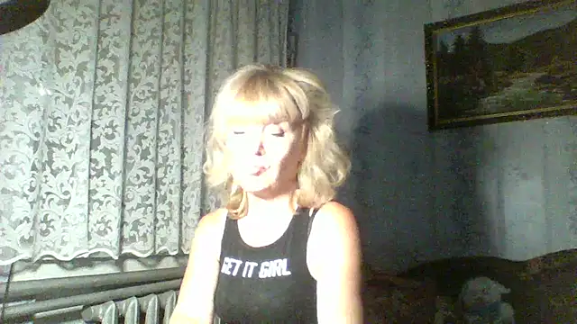 Annie Heart online show from September 2025 07:26:01 PM