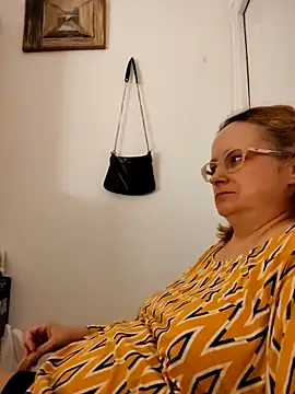 Snapshot of She-devilx chatting on June 2026 10:41:02 PM She-devilx online show from June 2026 10:41:02 PM