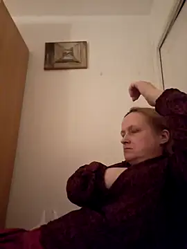 Snapshot of She-devilx chatting on December 2024 10:40:02 PM She-devilx online show from December 2024 10:40:02 PM