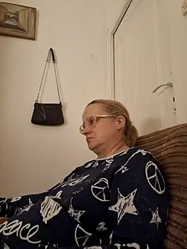 Snapshot of She-devilx chatting on September 2025 09:09:01 PM She-devilx online show from September 2025 09:09:01 PM