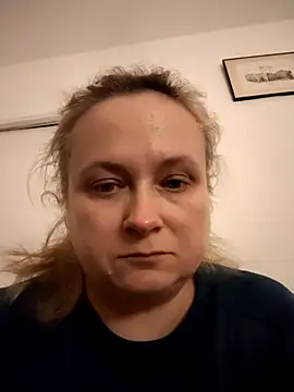 Snapshot of She-devilx chatting on October 2025 10:30:01 PM She-devilx online show from October 2025 10:30:01 PM