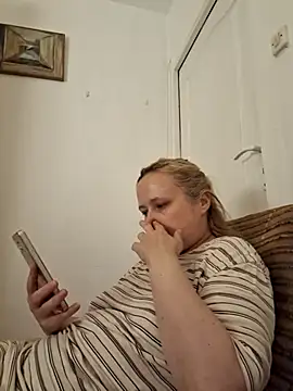 Snapshot of She-devilx chatting on September 2025 07:14:01 PM She-devilx online show from September 2025 07:14:01 PM