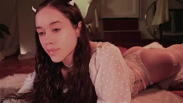 Snapshot of _Avriles_ chatting on February 2026 01:14:02 AM Avriles online show from February 2026 01:14:02 AM