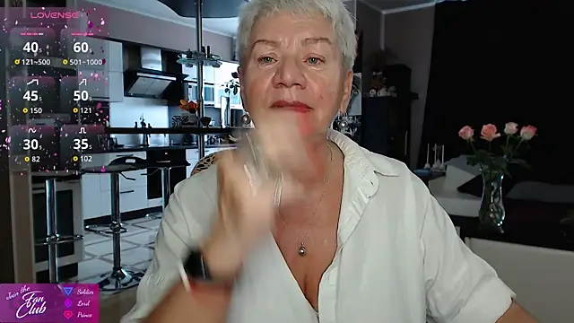 Snapshot of roxana_brooks chatting on August 2026 02:23:01 PM roxana brooks online show from August 2026 02:23:01 PM