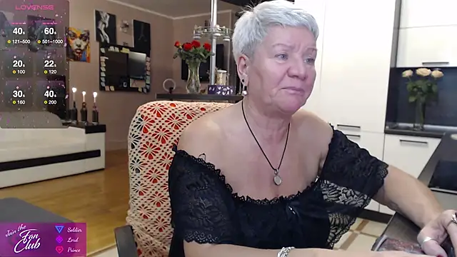 roxana brooks online show from October 2025 07:03:01 PM