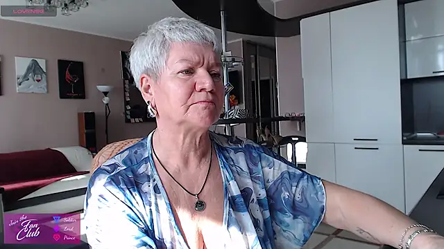 roxana brooks online show from April 2026 08:10:01 AM