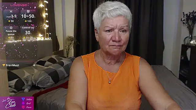 Snapshot of roxana_brooks chatting on May 2026 11:41:01 AM roxana brooks online show from May 2026 11:41:01 AM