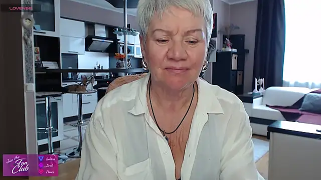 roxana brooks online show from April 2026 01:46:01 PM