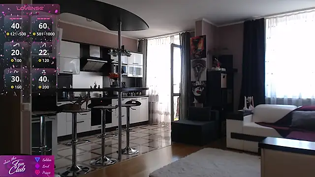 roxana brooks online show from April 2026 01:06:02 PM