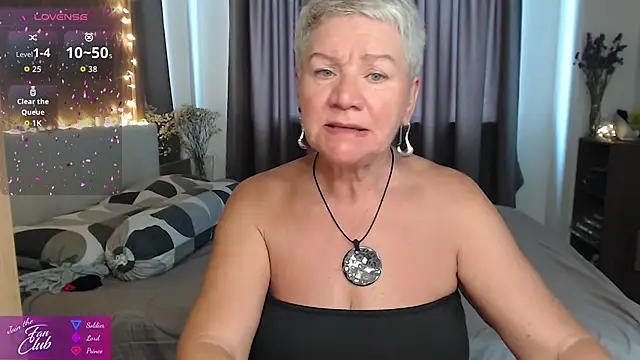 Snapshot of roxana_brooks chatting on May 2026 02:26:02 AM roxana brooks online show from May 2026 02:26:02 AM