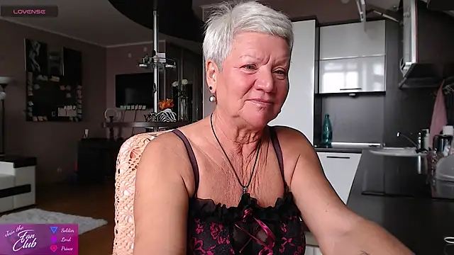 Snapshot of roxana_brooks chatting on July 2026 09:11:01 AM roxana brooks online show from July 2026 09:11:01 AM