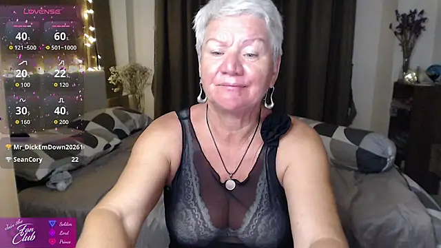 Snapshot of roxana_brooks chatting on May 2026 01:08:02 PM roxana brooks online show from May 2026 01:08:02 PM