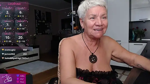 Snapshot of roxana_brooks chatting on July 2026 06:59:01 PM roxana brooks online show from July 2026 06:59:01 PM