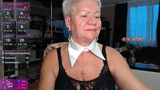 Snapshot of roxana_brooks chatting on August 2026 06:45:01 PM roxana brooks online show from August 2026 06:45:01 PM