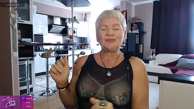 Snapshot of roxana_brooks chatting on June 2026 01:27:01 PM roxana brooks online show from June 2026 01:27:01 PM