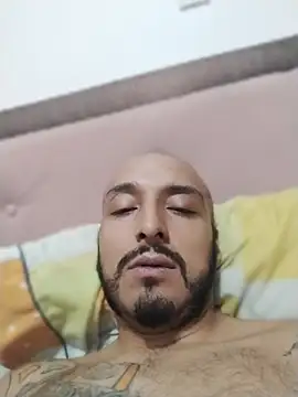 KenllyH online show from March 2026 04:01:02 AM