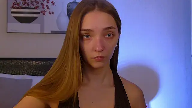 VirginieCruz online show from November 2025 06:03:02 AM