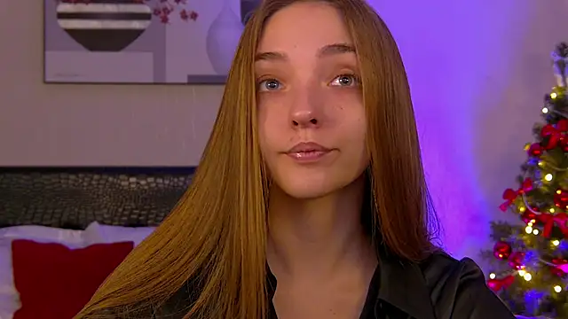 VirginieCruz online show from December 2025 05:28:01 AM