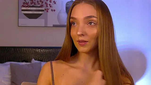 VirginieCruz online show from November 2025 07:14:02 PM