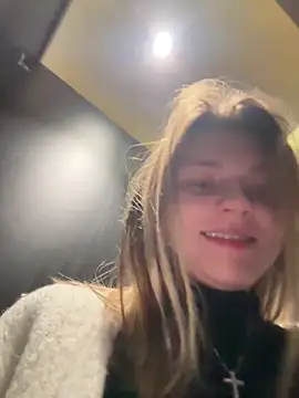 ValenciaShock online show from December 2025 06:40:01 AM