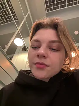 Snapshot of ValenciaShock chatting on February 2026 07:41:02 AM ValenciaShock online show from February 2026 07:41:02 AM