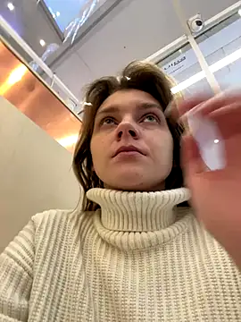 Snapshot of ValenciaShock chatting on December 2025 07:07:02 AM ValenciaShock online show from December 2025 07:07:02 AM